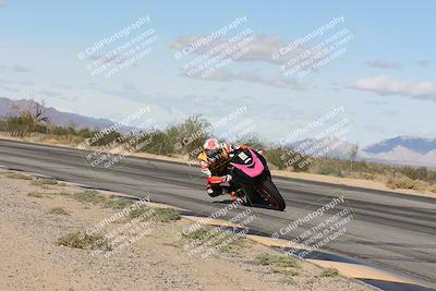 media/Nov-16-2025-Race Pace (Sun) [[8c5fa54630]]/Non Verified Riders (1st 20 Minutes)/3-Turn 3 Inside (11am)/